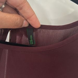 Benetton Size L/XL Maroon High Low Top