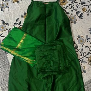 Sleeveless Green Strap Kurta Set