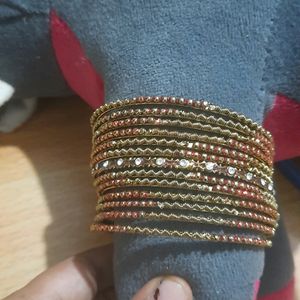 Red and golden bangle set