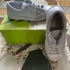 PT Shoes For School ( Size 4 )