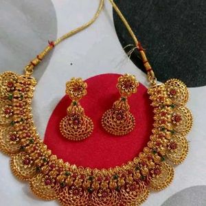 Antique Necklace Set