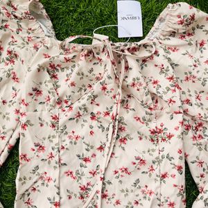 Urbanic Elegant Floral Print Top