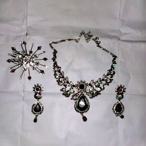 Red and Green Beautiful Jewellery For Womens