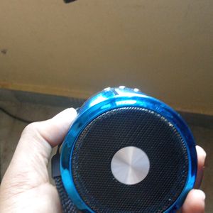 New Light Blue Colour Speaker 1.5 Mante Ho