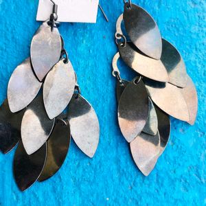 Black Metallic Leaf Shaped Earings For Girls,Women