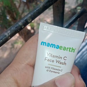 Mama earth Vitamin C Facewash