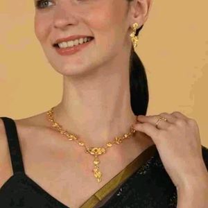 Golden Necklace And Earrings Combo Pack