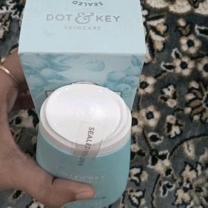 Dot And Key Hyaluronic Body Lotion