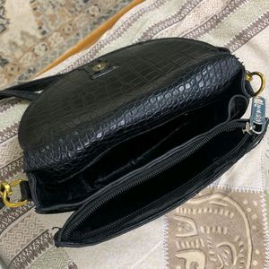 Very New And Extremely Elegant Sling Bag