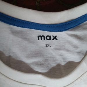 Brand new (U.A.E) Max tshirt XL | 44 Regular Fit