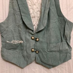 Woman Lace Vest