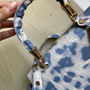 Pinteresty Sling Bag