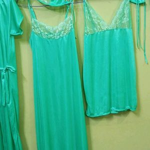 New/Unused Beautiful Combo Set Of 4 Night Suit