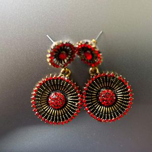 A Set Of Earing Pairs.