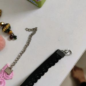 Chokers Trendy Unused Pink And Black From Qatar