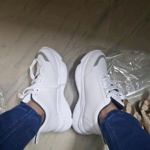 Longwalk Women And Girls Sneakers