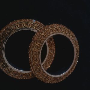 ANTIQUE BANGLE