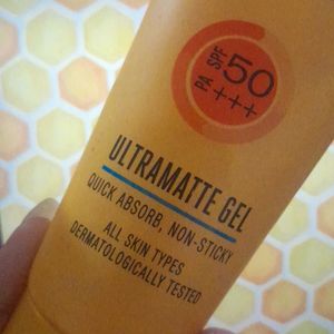 Lakme Sun Expert 50 Pa+++