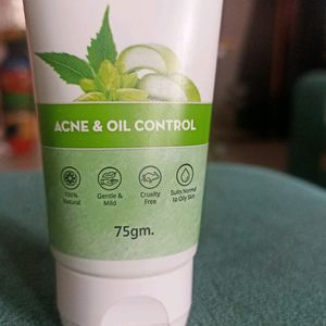 Globus Naturals Aloevera Neem Tulsi Face Wash