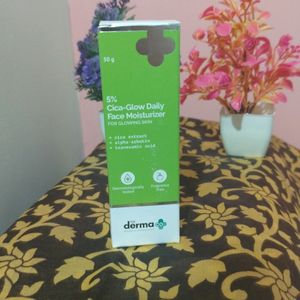 The Derma Co Cica Glow Moisturizer