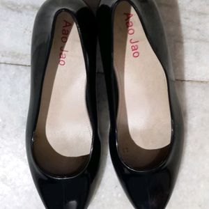 ONE TIME USED BALLY HEELS