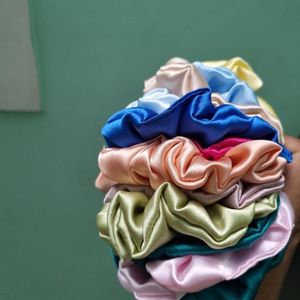 Set Of 12 Random Scrunchies