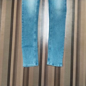 U-54 Size 30 Slim Fit Women Denim Jeans