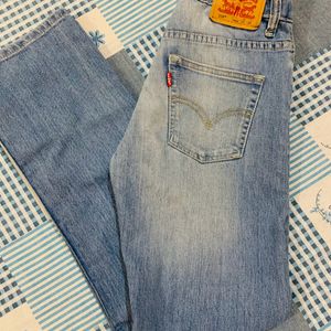 Levis 514 Straight With Slightly Tapered Fit