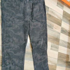 Excellent Quality Jogger Size 38