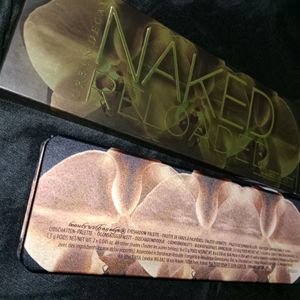 Urban Decay Naked Reloaded Eyeshadow Palette