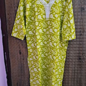 Chikenkari Kurti Combo