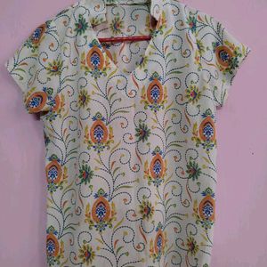 Floral designs Women Top And Tunics