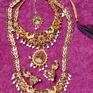 Women's Jwellery With Earings