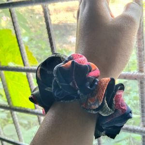 Black Scrunchies.