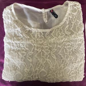 Beautiful White Top From Lee Cooper