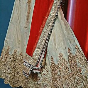 Limited Offer 🌟Golden Heavy Lehenga