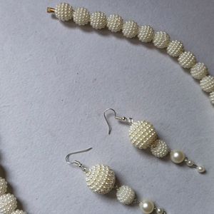 Acrylic White Pearl Necklace with Earing