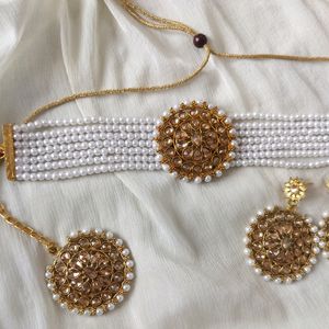 Stone Set With White Pearls Complete Combo