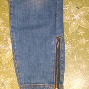 hard solid jeans of  Nova Brand, stylish finishing, perfect chain and button, can be worn with any upper clothing, casual wear, can be used roughly, leg bottom has chains.