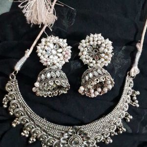 Oxidized Grand Neck Piece With Jumka