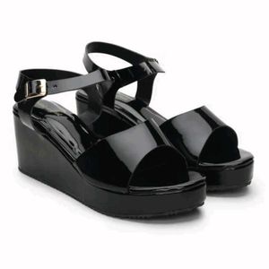 Black Wedges