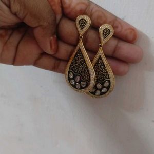 Women Beautiful Earrings