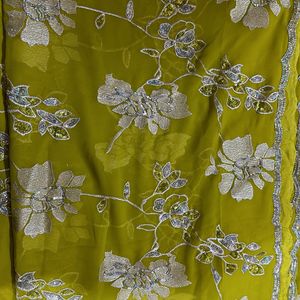 Green Saree In Excellent Condition