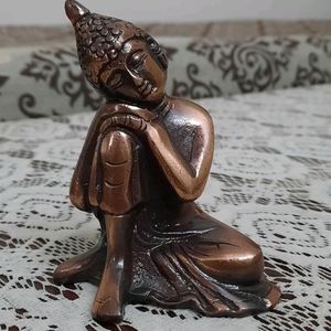 Resting Buddha on Knee Metal Showpiece