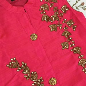 Kurta With Heavy Neck Work And Golden Duptta