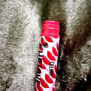 Lipbalm Which Looks Like Lipstick And Long-lasting