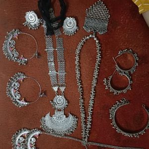 3 Jewellery Sets