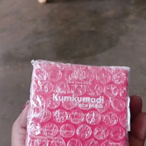 Earthraga Kumkumadi Face Wash