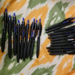 25 Pentonic Blue Pens And 2 Sticky Notes