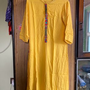 Buy 1 Get One Free Kurti Set